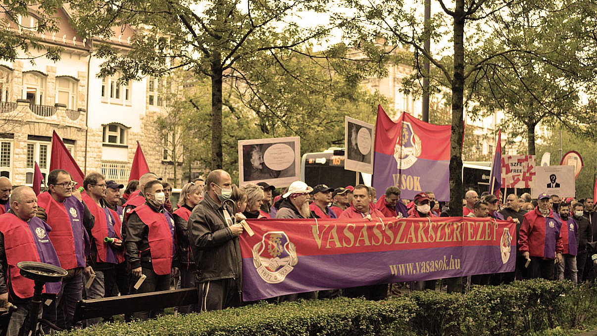 VASAS members at the Russian embassy in Budapest