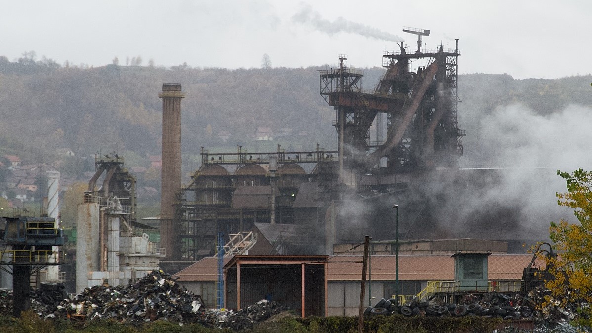 Workers at ArcelorMittal plant in Zenica, Bosnia and Herzegovina stand united for decent wages and reach a new collective agreement